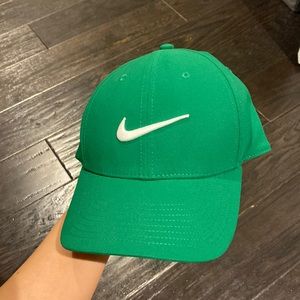 Green Nike baseball cap womens NWOT